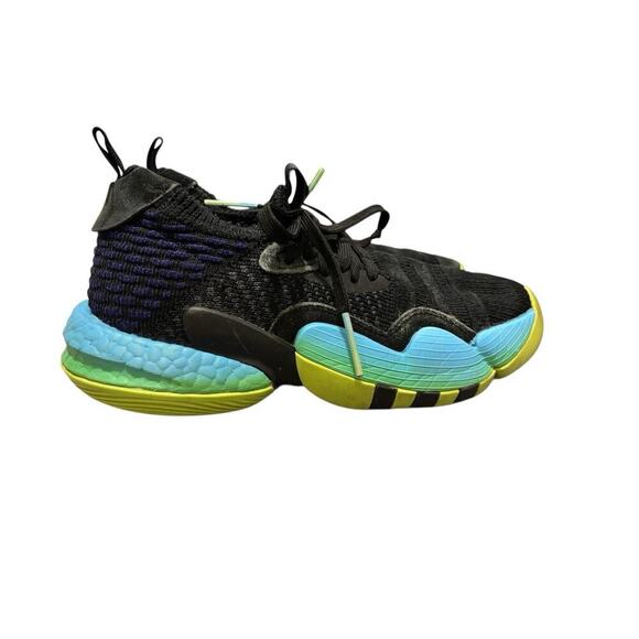 Adidas Trae Young 2 Basketball - Picture 4 of 11